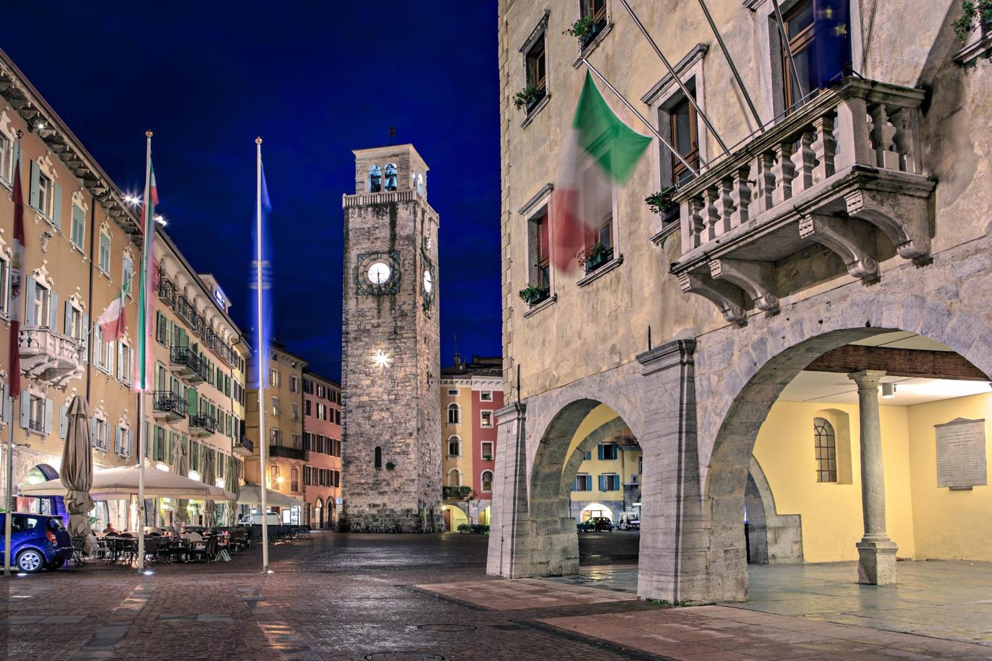 Appartamento Centro Storico Riva - Happy Rentals Eksteriør bilde